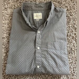 Men’s long sleeve button down shirt